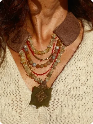 Baroque pendant necklace